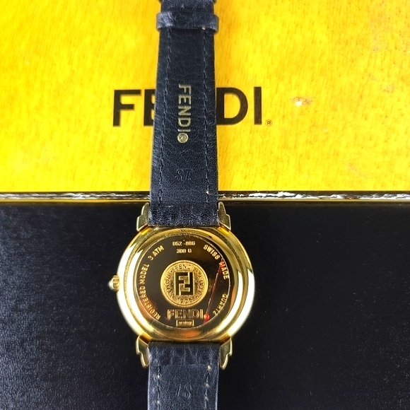 FENDI OROLOGI 300G WATCH - Picture 4 of 12